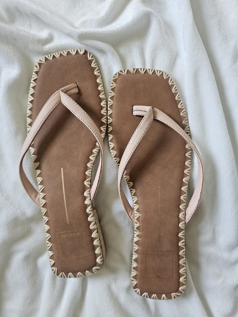Dolce Vita Barty Leather Thong Sandals In Petal